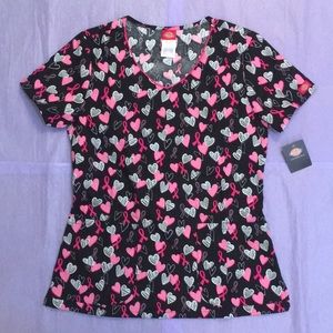 Dickies Hearts Ribbons Scrub Top Size Small NWT